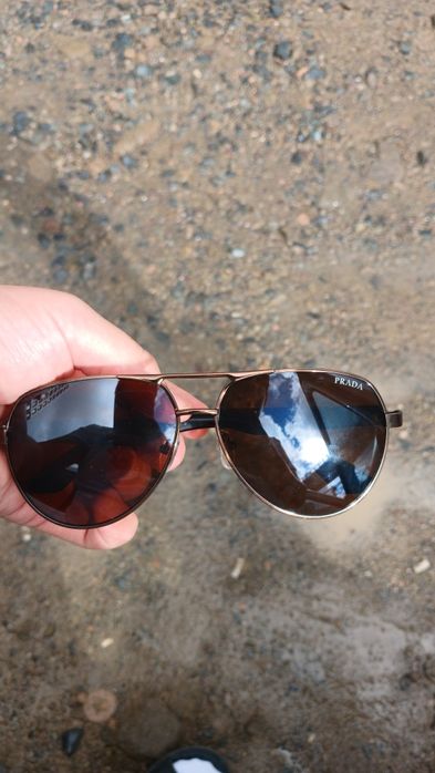 Продам оригинал очки прада