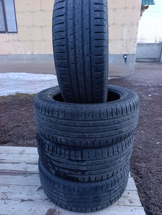 Продам комплект летней 17 резины