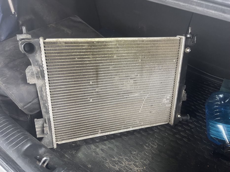 запчас киа рио решатка радиатор