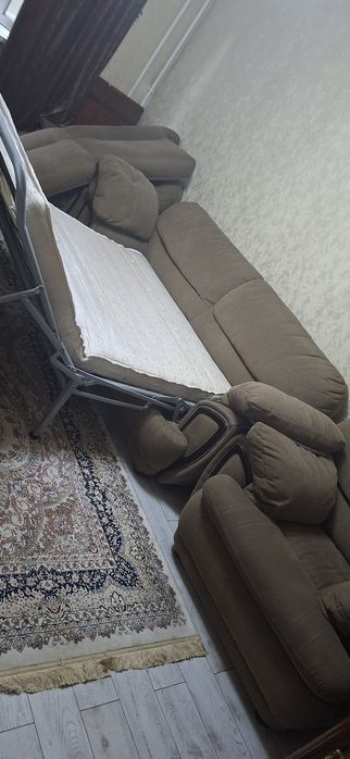 Диван бу Белорусь. Покупал за 2800$