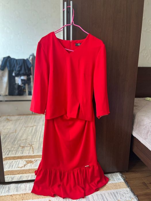 платья все по 3500 тг