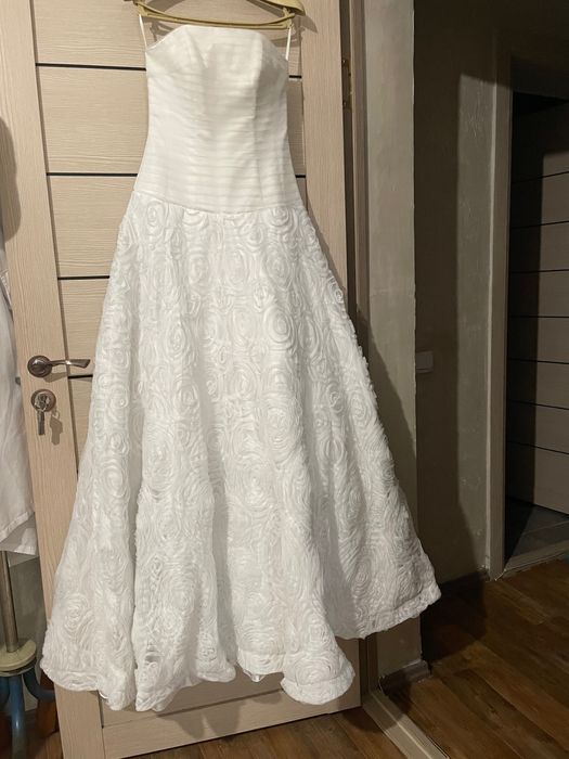 Продам новые свадебные платья