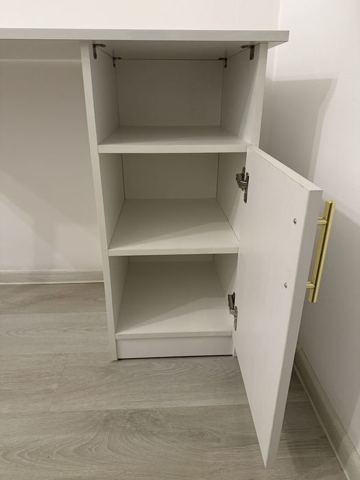 Продам рабочий/маникюрный стол