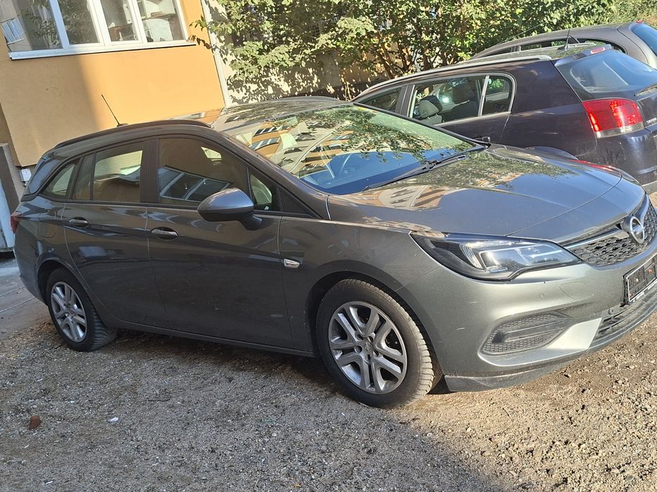 Продaва се Opel Astra 2020