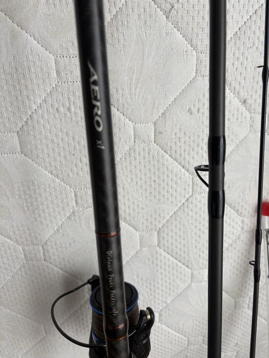 Vand 2 lansete Shimano Aero X1 3.96 120g cu 2 mulinete strategist7000