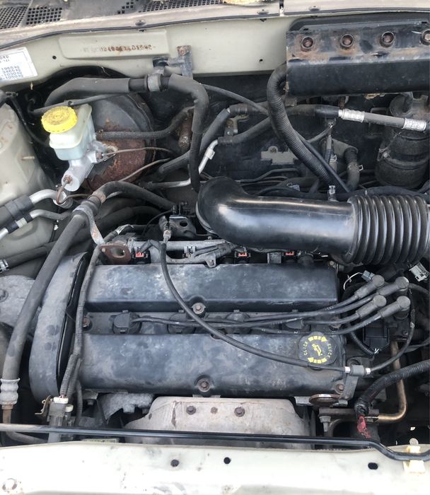 Ford maverick 2.0 i на части