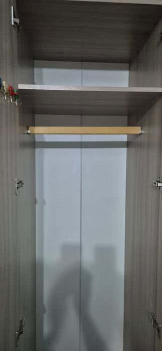 Платяной и бельевой шкафы