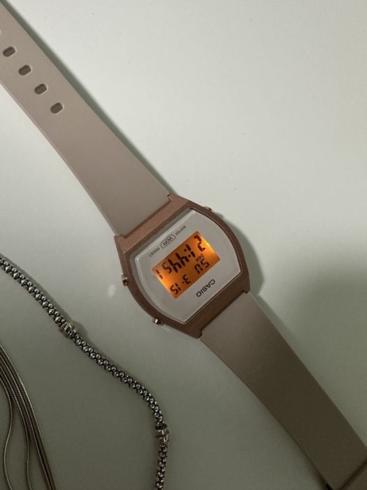 Бижута Pandora и часовник Casio