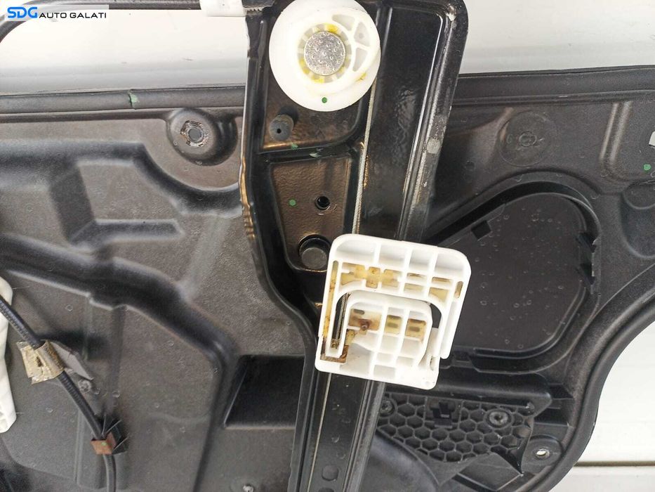 Macara Electrica pentru Geam Sticla de pe Usa Portiera Stanga Fata Fiat Freemont 2008 - 2016 Cod 963185 [L1237]