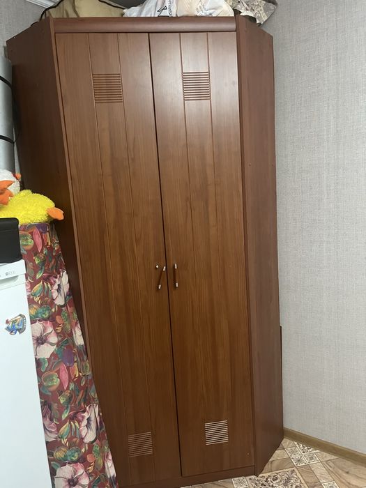 Продется велосипед,шкаф и двери