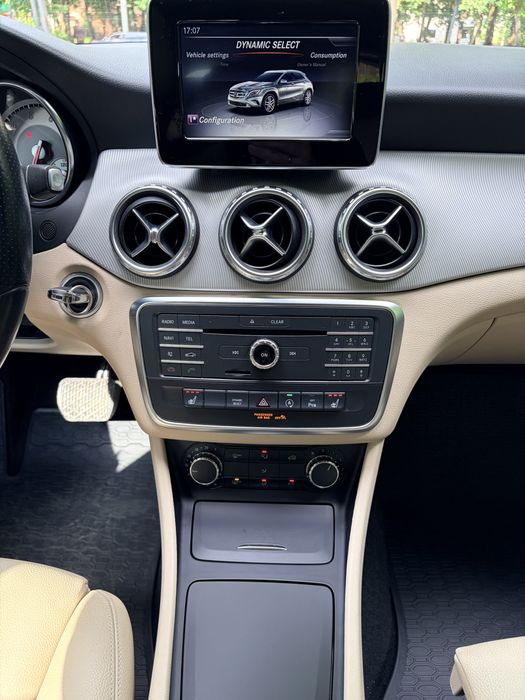 Mercedes GLA  180 benzina