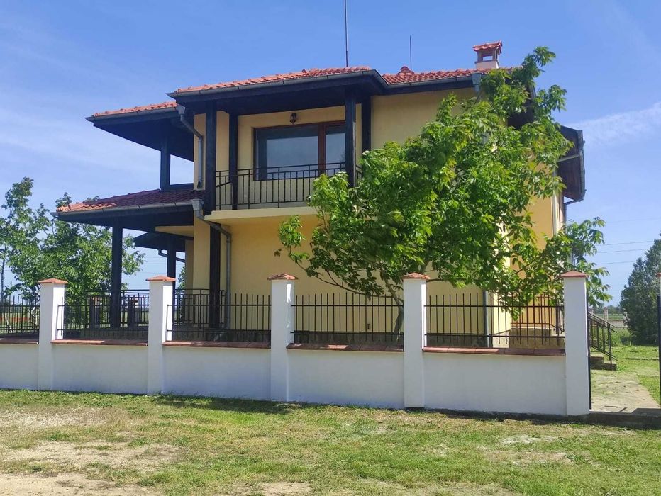 Продава се Къща в Балчик - 270 кв.м за 576 €/кв.м - Снимка #1