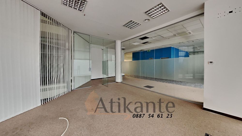 Дава се под наем Офис в София, Център - 935 кв.м за 13989.3 € - Снимка #1