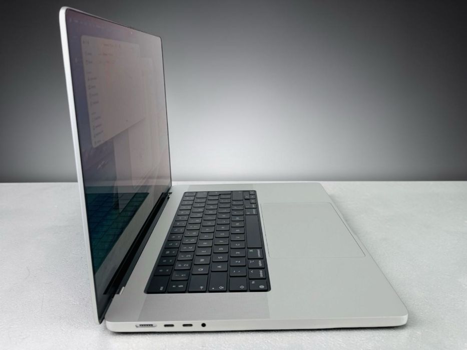 Apple Macbook Pro 16' M1 Pro 16RAM 1TB SSD Silver Отличен! Гаранция