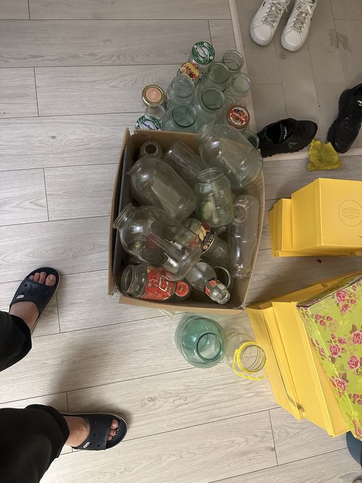Продам кучу банок срочно