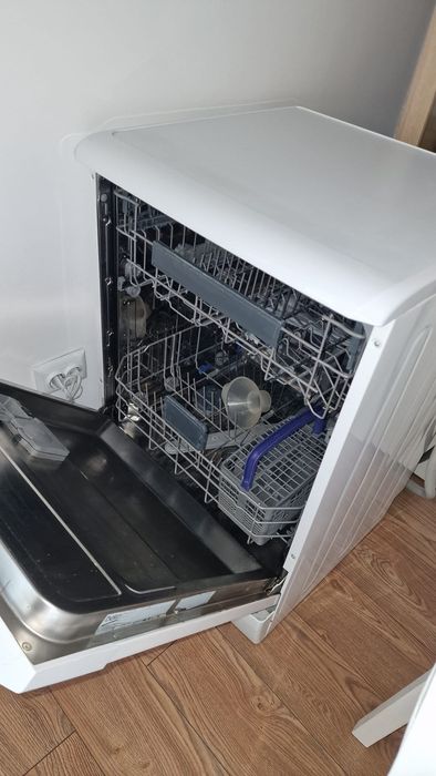 Mașina spalat vase Beko