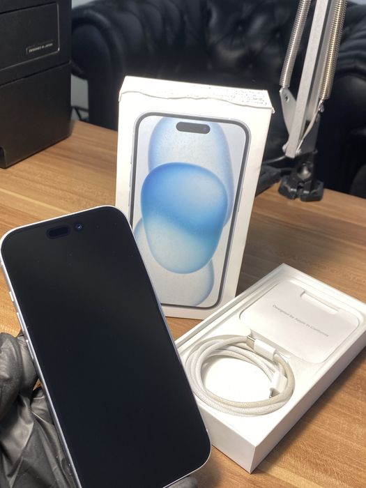 iPhone 15• 128 GB • Blue