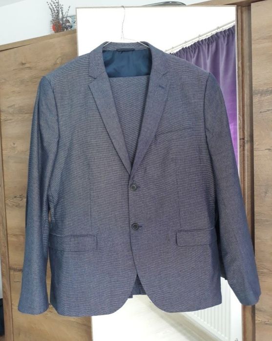 Costum H&M nou