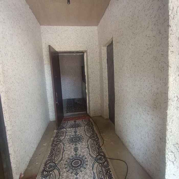 Uy sotiladi 40 sotix 2 200