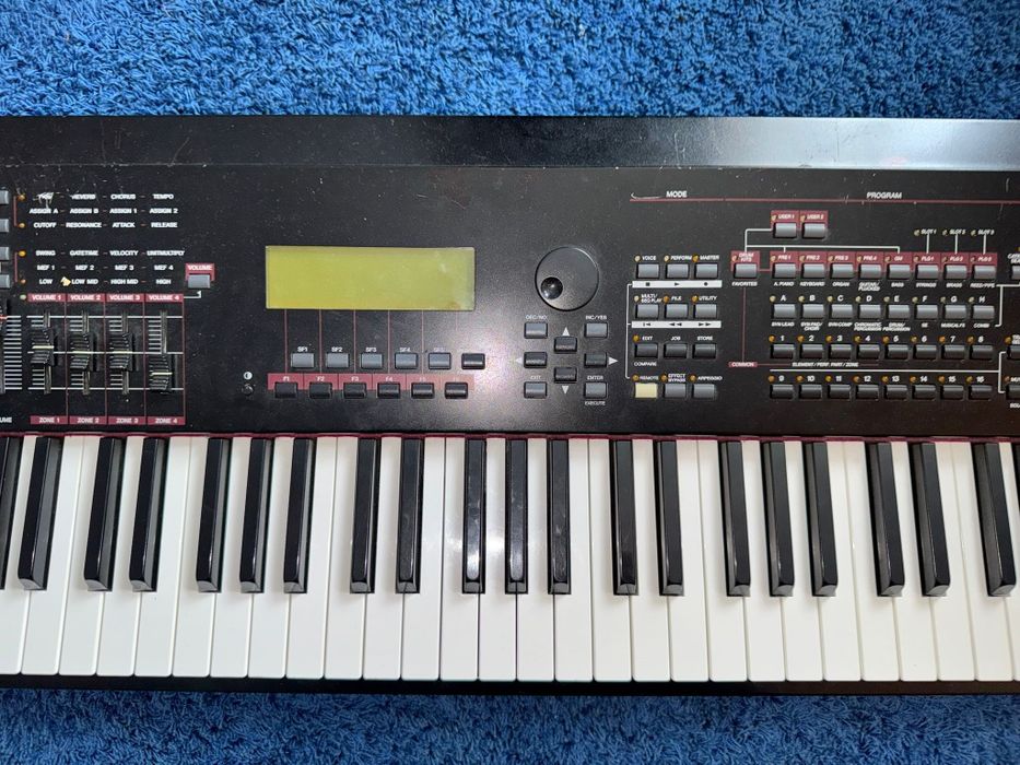 Vând Yamaha S90 ES – Workstation profesional