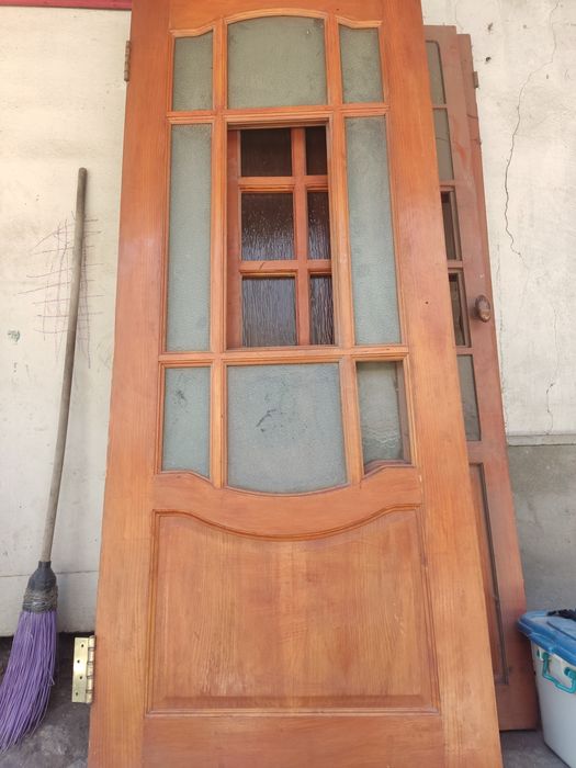Продам деревянные двери