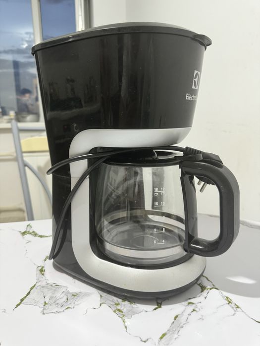 Продам кофеварку