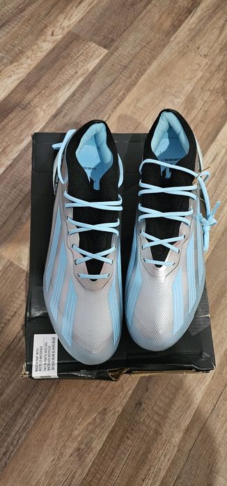 ПодаръОригинални футболни бутонки. Limited edition