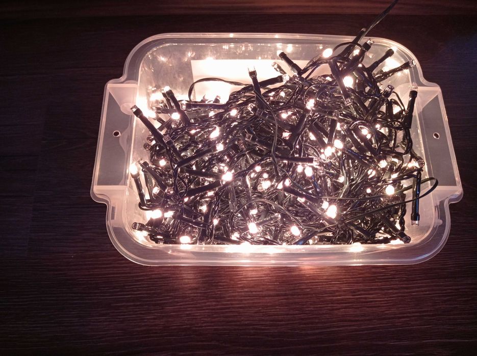 Instalație Crăciun 800 leduri lumina calda 16 m lungime