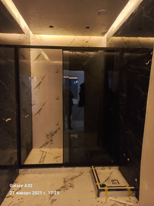 Душаой кабинка для зеркала