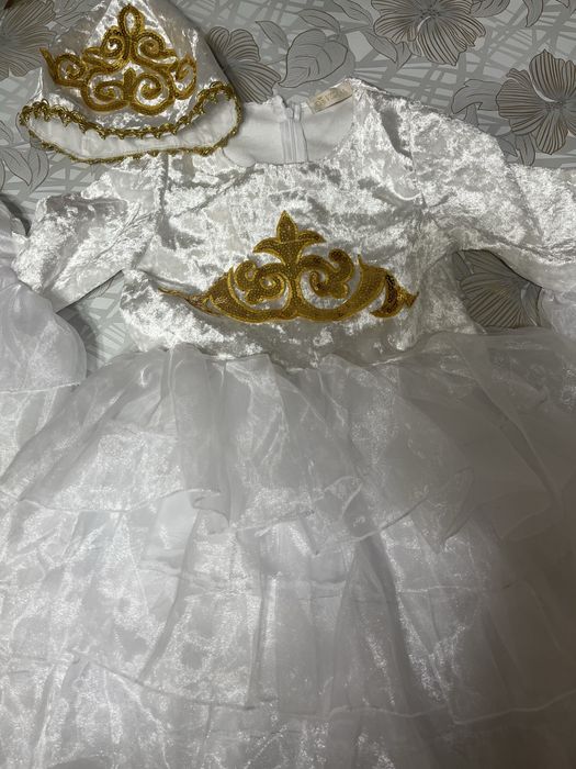 Нарядное национальное платье