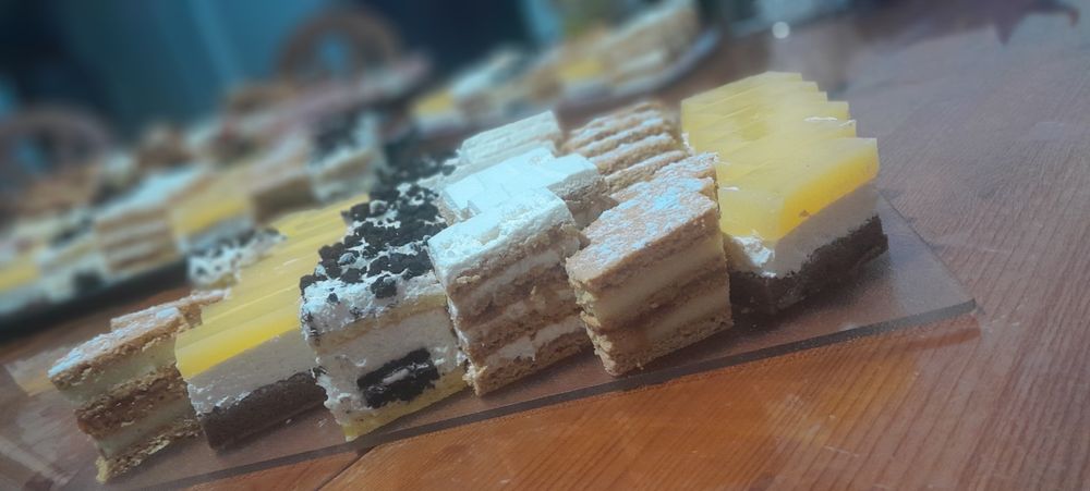 Eclere, prajituri si torturi simple