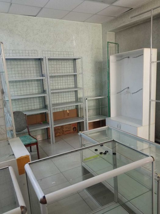 продам недорого торговое оборудование