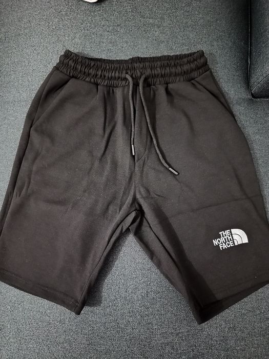 Vând bermude barbatesti The North Face, Nike