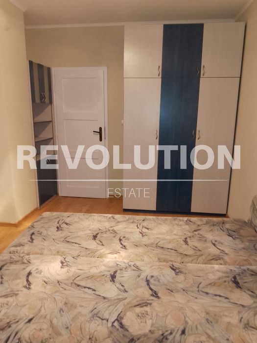 Дава се под наем Тристаен апартамент в Варна, Център - 80 кв.м за 650 € - Снимка #6