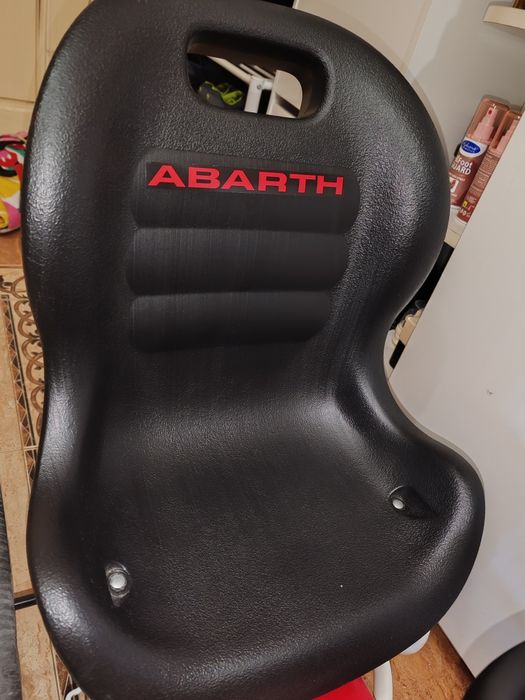 Картинг кола с педали Abarth