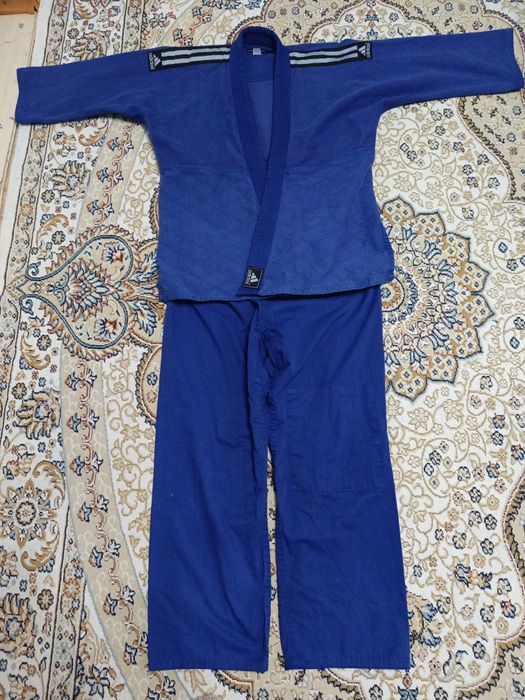 Продам кимоно 4/170