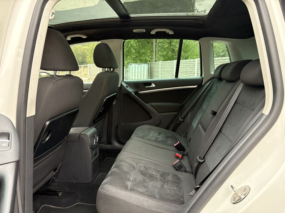 Vand Volkswagen Tiguan , an 2012 , motor 2.0 TDI ,140 cp , tractiune fata , cutie manuala