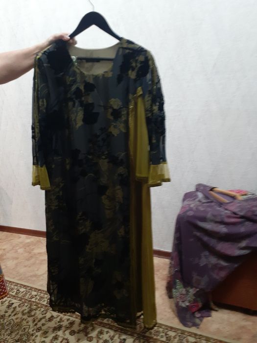 Продам платья женские