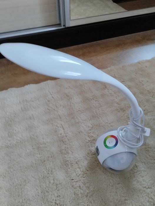 Настолна лампа на ток