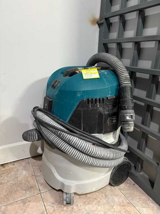 Пылесос Makita VC2512L