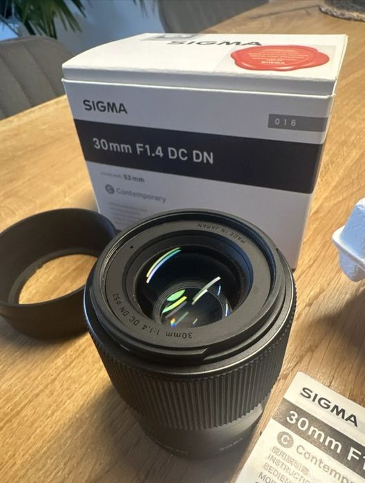 Sigma 30mm F1.4 DC DN Contemporary Sony E-mount  / Перфектно състояние!