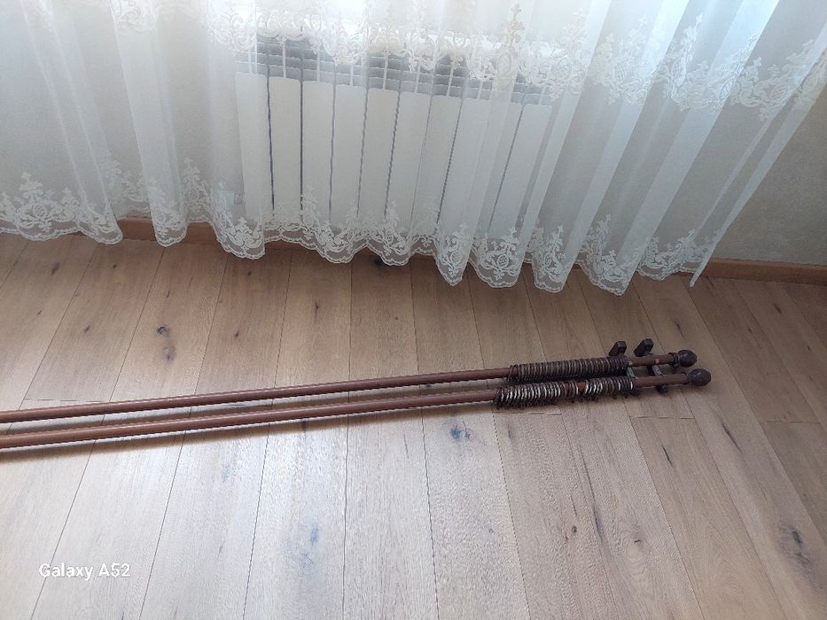 Продаётся карнизы