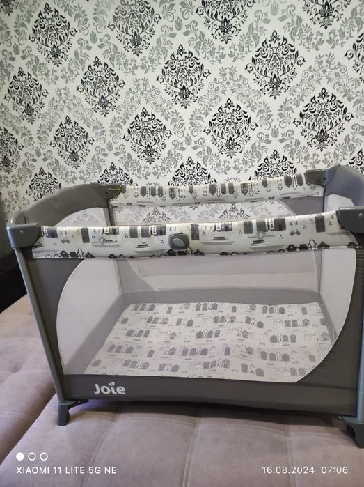 Продам складной детский манеж кровать