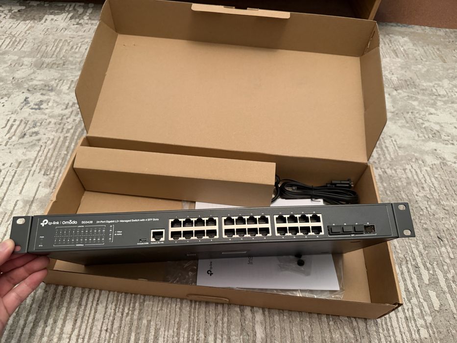 Коммутатор tp-link 24 портовый