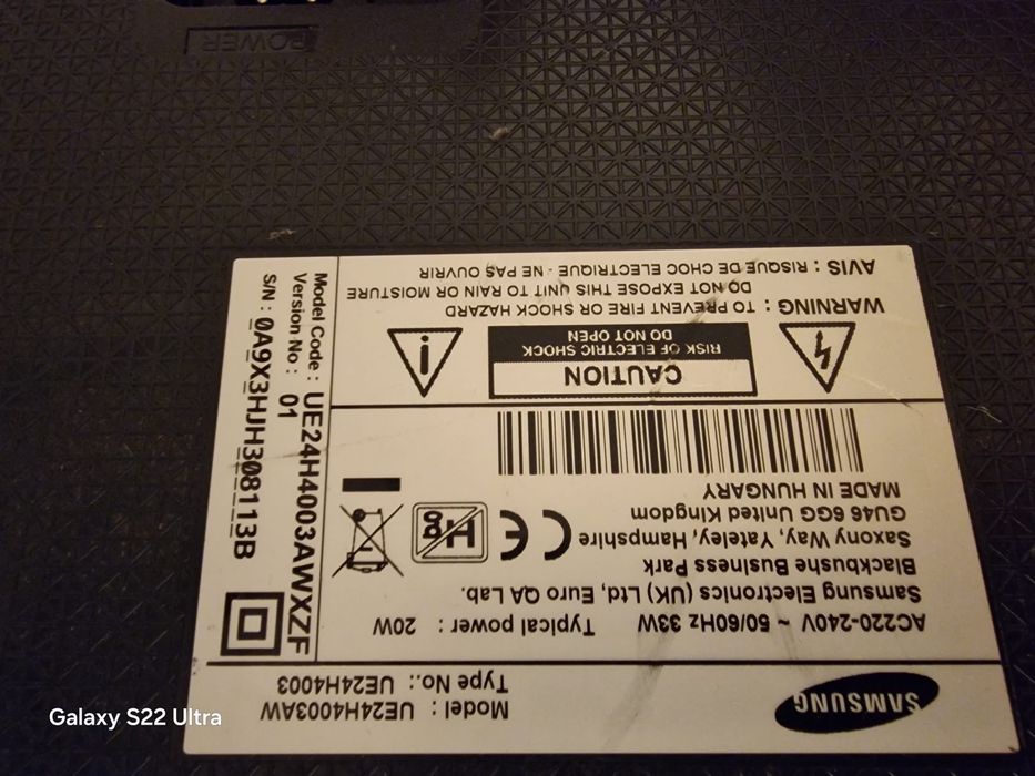 Dezmembrez led tv Smart 4k și alte modele cu ecrane sparte pentru pies