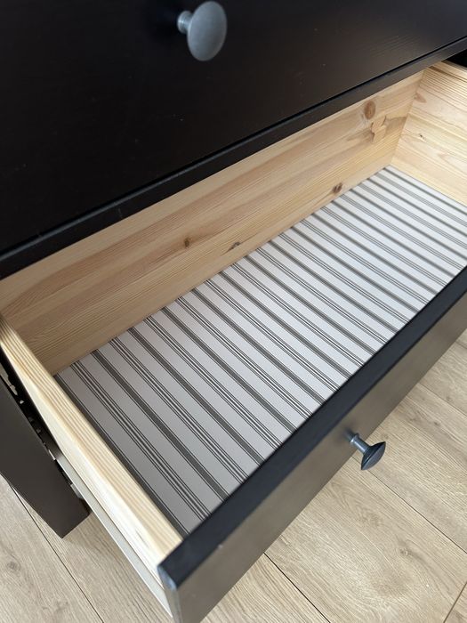 Hemnes  Corp uși sticlă+3 sertare, negru-maro