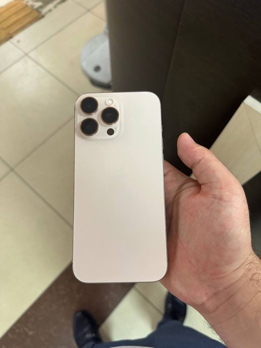 Iphone 16 pro max 256 емкост батария 98%
