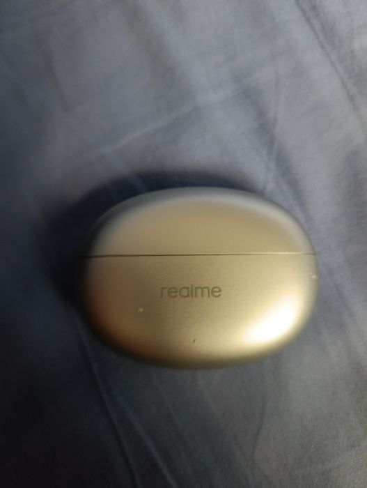 Продам Realmi boots air 6