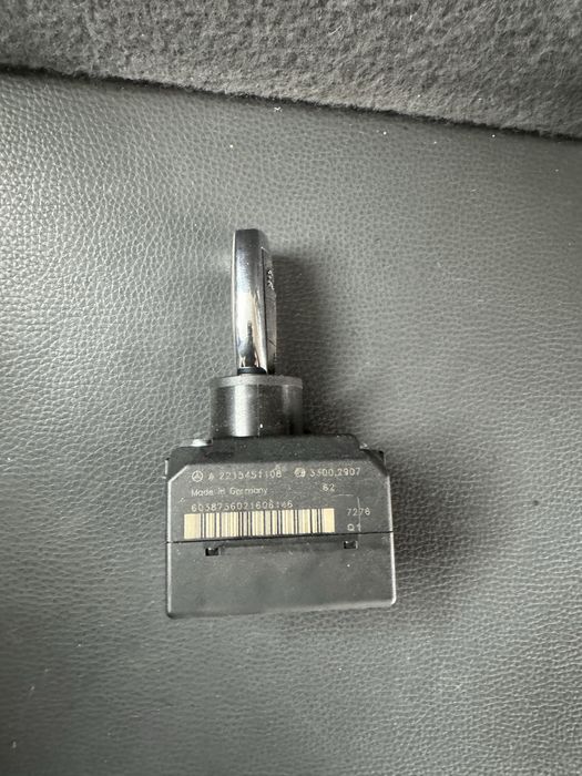 Гълтач с ключ за Mercedes S320 W221 2007г