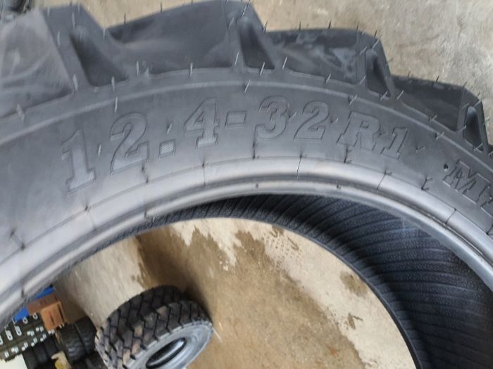 cauciucuri noi 12.4-32 pentru john deere noi cu 8 pliuri agricole AGMT